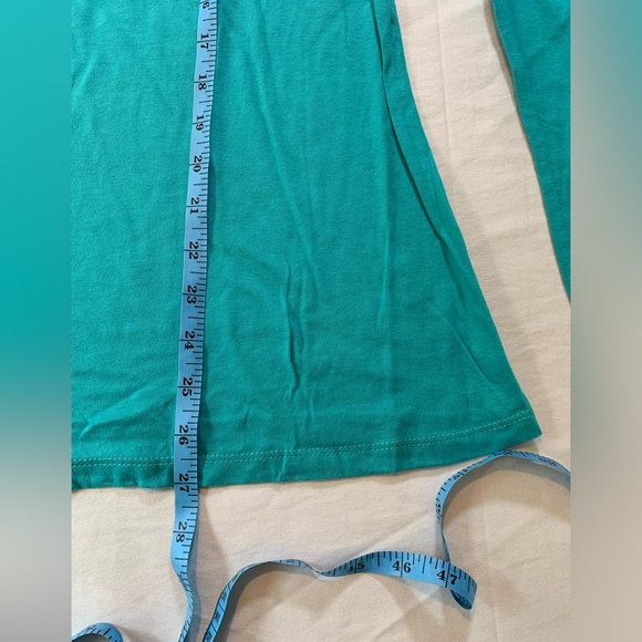 New long sleeve tee. L - Picture 6 of 8